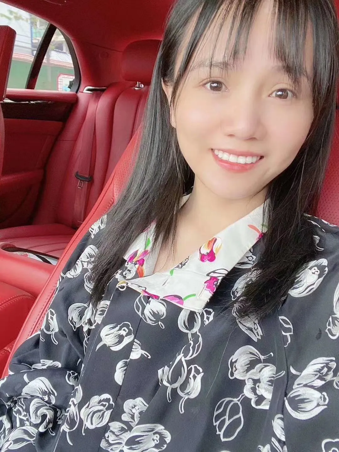 一個(gè)叫木木的微商女人，神首集團(tuán)微商小獸木木精準(zhǔn)引流方法爆光!為什么大家都來做代理!