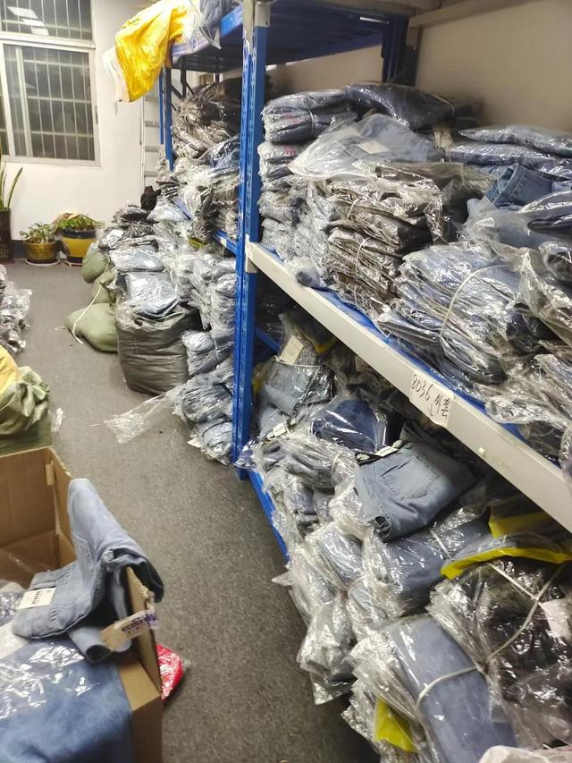 5元批發(fā)服裝貨源，5元服裝店貨源批發(fā)市場？
