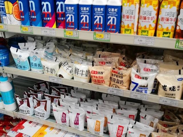 想批發(fā)牛奶找貨源，想開個牛奶店怎么找貨源？