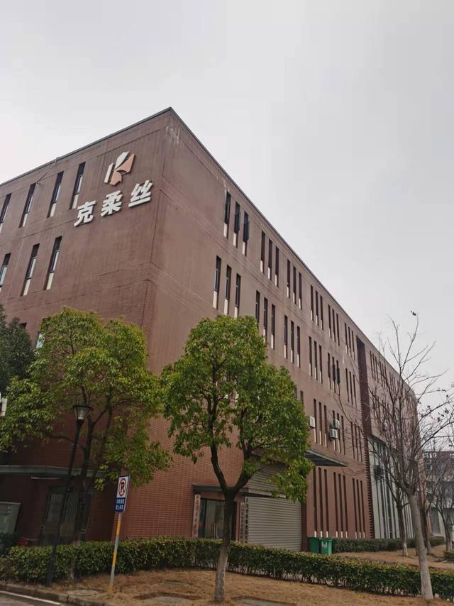 服裝工廠貨源直批，服裝工廠貨源直批微信？
