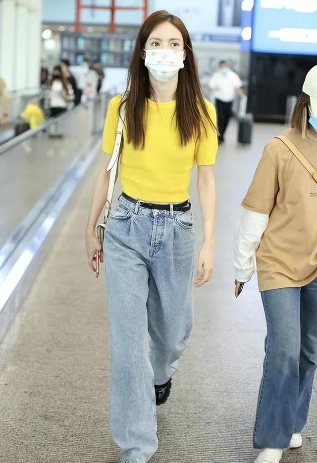 女裝t恤批發(fā)廠家直批，短袖t恤批發(fā)廠家直批？
