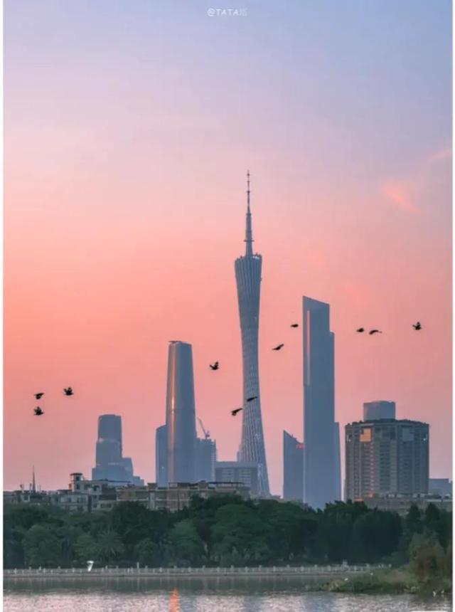 廣州十三行服裝批發(fā)在哪個區(qū)哪條街，廣州十三行服裝批發(fā)在哪個區(qū)哪條街道？