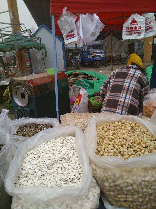 炒貨在哪里進(jìn)貨，炒貨貨源一般在哪里的？