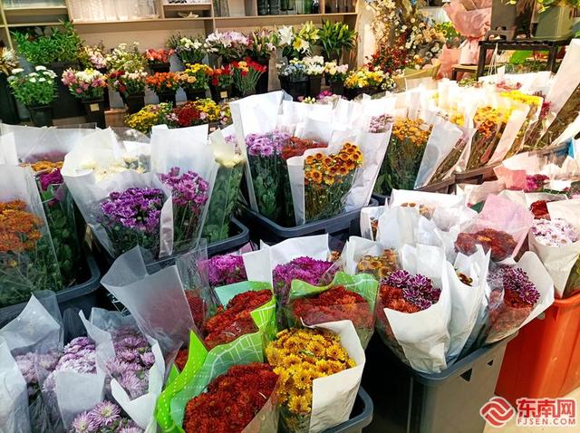 鮮花批發(fā)怎么找貨源，鮮花批發(fā)怎么找貨源成都？