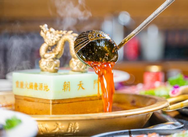 地攤火鍋加盟店哪家好，地攤火鍋加盟費多少？