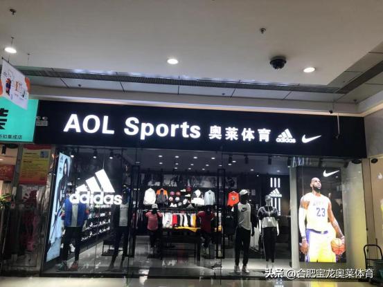 正品阿迪耐克微商貨源，耐克阿迪高仿服裝微商貨源怎么找？