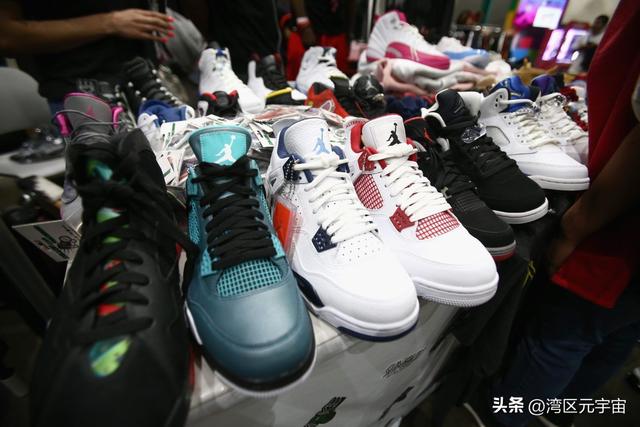 正品阿迪耐克微商貨源，耐克阿迪高仿服裝微商貨源怎么找？