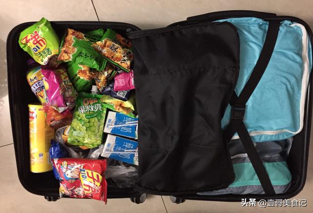 小零食批發(fā)一手貨源，微商批發(fā)零食一級(jí)貨源？