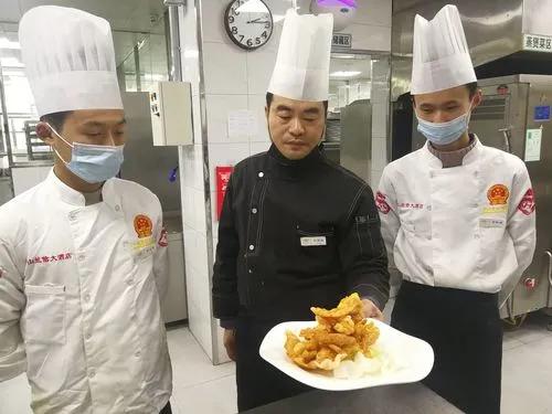 淘寶拼多多熱銷黑豬臘肉貨源拿貨是真的嗎，拼多多買的臘肉可靠嗎？