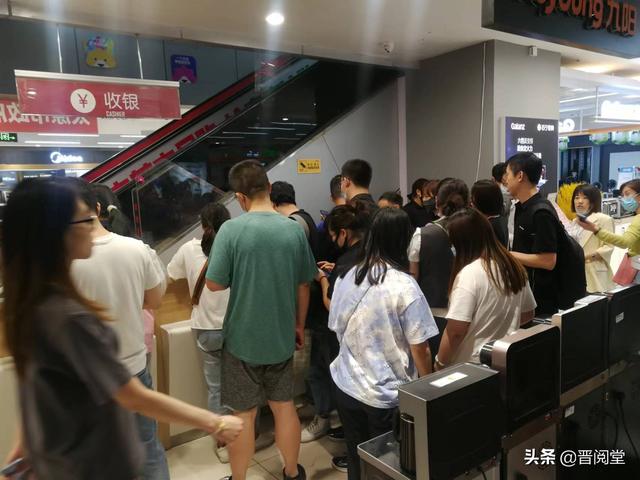 蘇寧易購(gòu)手機(jī)和實(shí)體店貨源一樣嗎，蘇寧易購(gòu)手機(jī)和實(shí)體店貨源一樣嗎安全嗎？