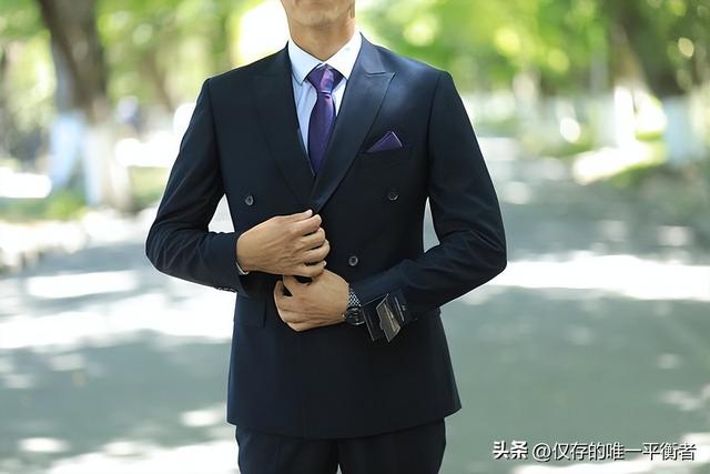 巴寶莉官網(wǎng)中國(guó)官方網(wǎng)男裝，巴寶莉官網(wǎng)中國(guó)官方網(wǎng)女包？