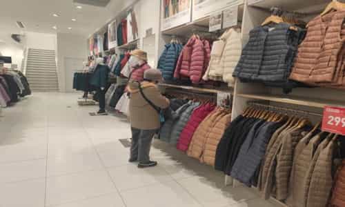 義烏小商品2元店貨源批發(fā)，義烏小商品2元店貨源批發(fā)地址？